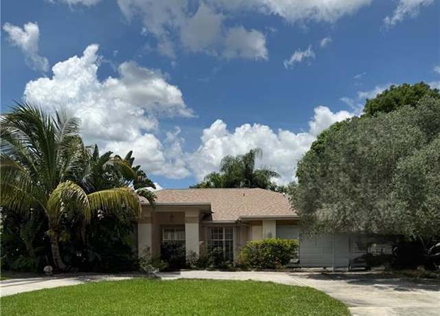 Property at 9973 Boca Ave N, Naples, FL 34109, 4 beds, 3 baths