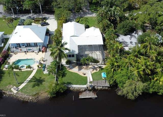 Property at 2447 Harbor Rd, Naples, FL 34104, 3 beds, 2 baths