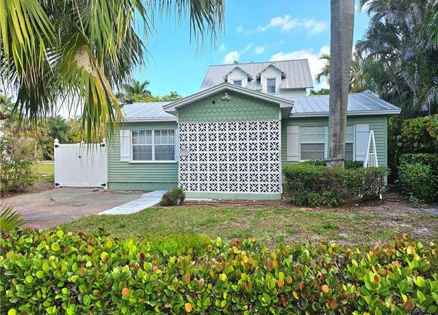 Property at 835 9th Ave S, Naples, FL 34102, 2 beds, 1 bath