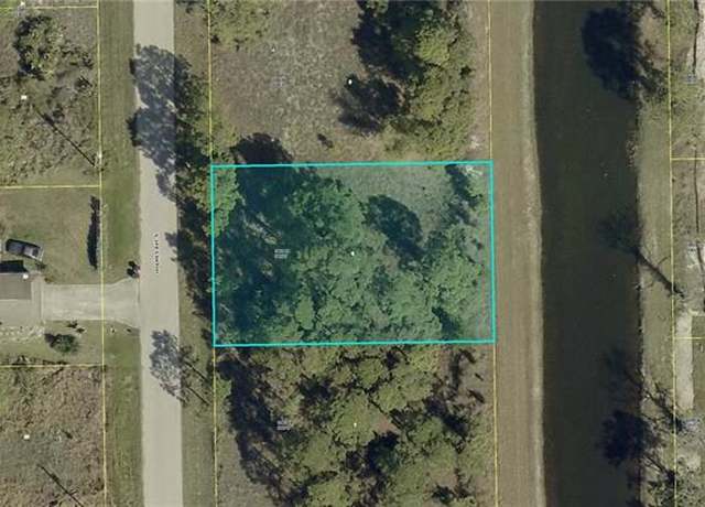 Property at 1137 Holmes Ave S, Lehigh Acres, FL 33974