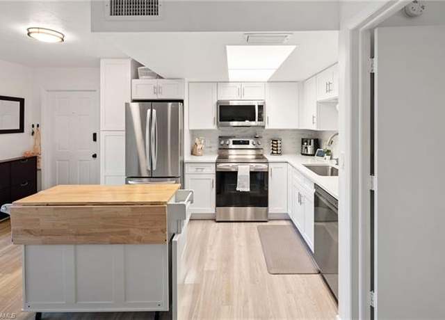 Property at 19 Bob O Link Ct Unit A, Naples, FL 34105, 1 bed, 1 bath