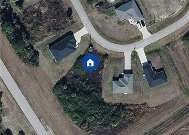 Property at 8025 Buttercup Cir, Labelle, FL 33935