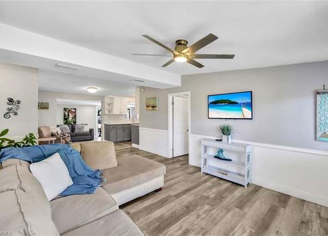 Property at 2047 Harbor Ln, Naples, FL 34104, 3 beds, 2 baths