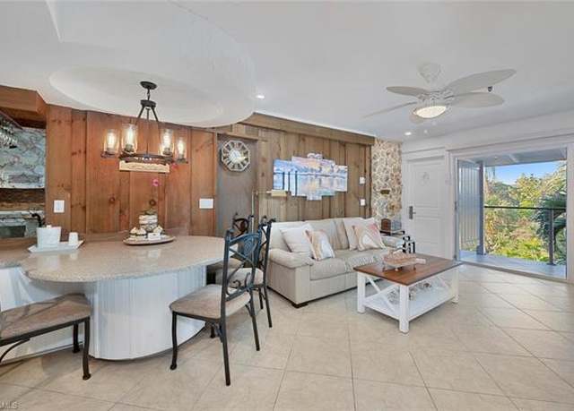 Property at 900 Broad Ave S #326, Naples, FL 34102, 1 bed, 1 bath