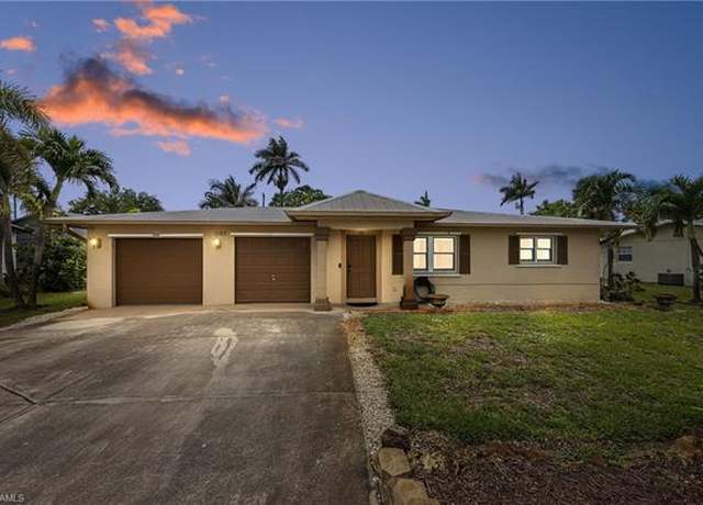 Property at 1120 Ridge St, Naples, FL 34103, 3 beds, 2 baths