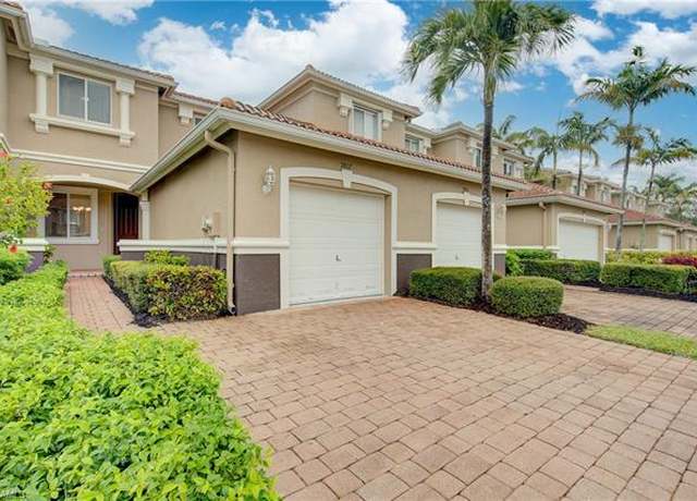 Property at 9807 Roundstone Cir, Fort Myers, FL 33967, 2 beds, 2.5 baths