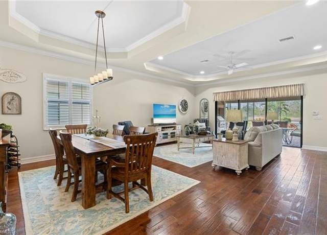Property at 12643 Kinross Ln, Naples, FL 34120, 4 beds, 3 baths