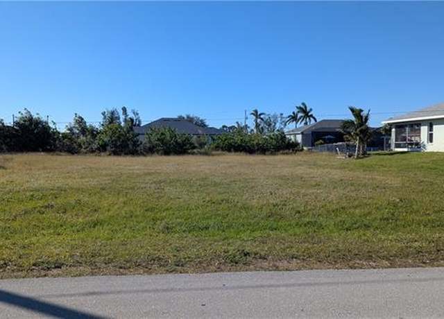 Property at 1420 SW Santa Barbara Pl, Cape Coral, FL 33991