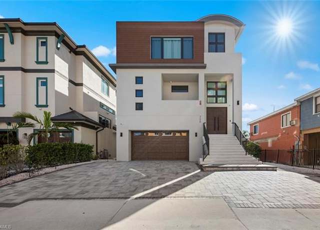 Property at 250 Crescent St, Fort Myers Beach, FL 33931, 3 beds, 3.5 baths