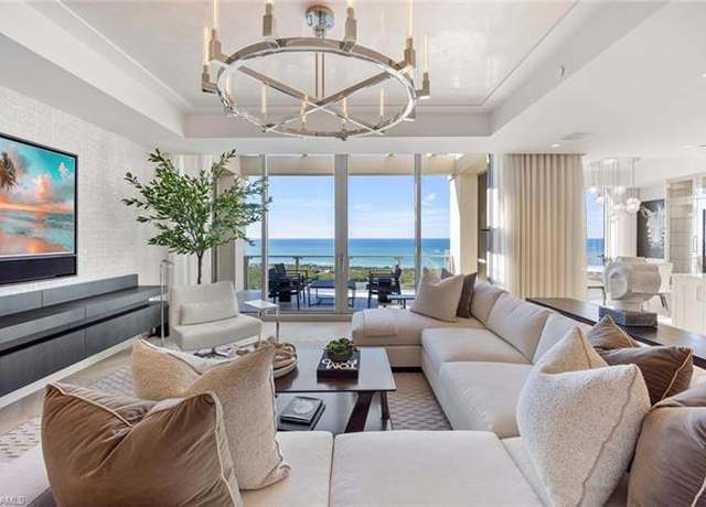 Property at 6897 Grenadier Blvd Ph -3, Naples, FL 34108, 3 beds, 4.5 baths