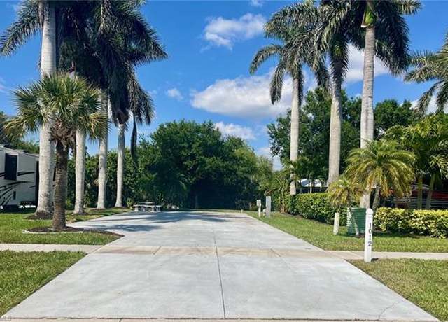 Property at 1012 Diamond Lake Cir S, Naples, FL 34114