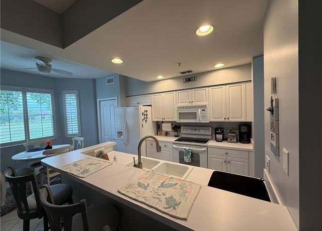 Property at 2710 Cypress Trace Cir #3028, Naples, FL 34119, 2 beds, 2 baths