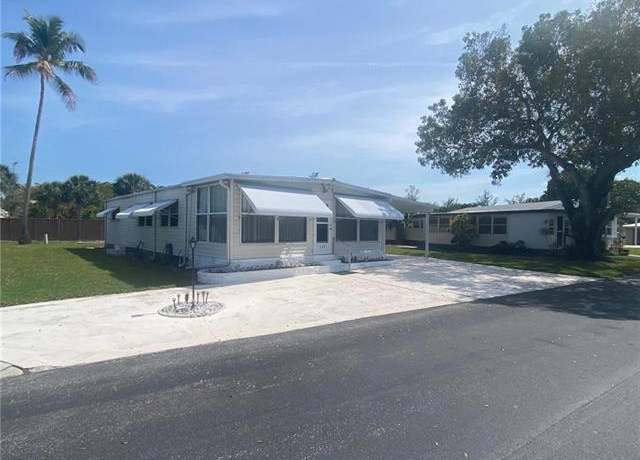 Property at 137 Enchanting Blvd, Naples, FL 34112, 2 beds, 1.5 baths