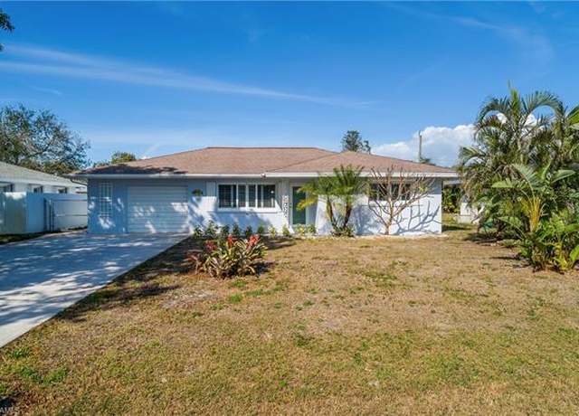 Property at 1125 Hilltop Dr, Naples, FL 34103, 3 beds, 2 baths