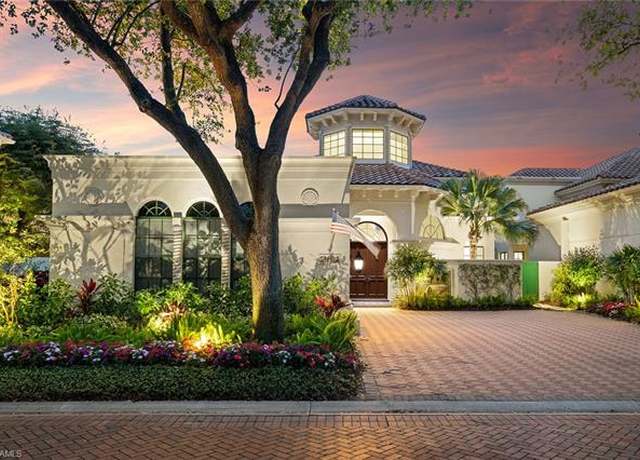 Property at 7849 Via Vecchia, Naples, FL 34108, 4 beds, 4.5 baths