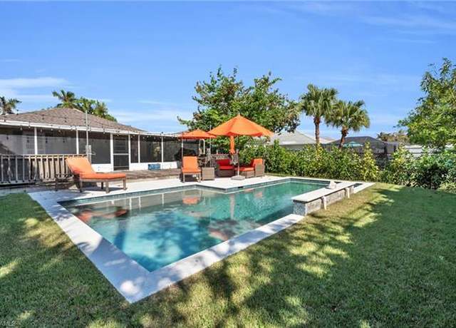 Property at 828 104th Ave N, Naples, FL 34108, 3 beds, 2 baths