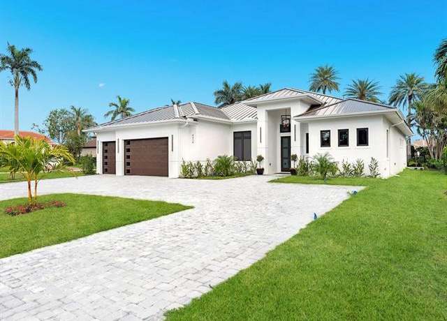 Property at 8310 Tuliptree Pl, Naples, FL 34113, 4 beds, 4.5 baths