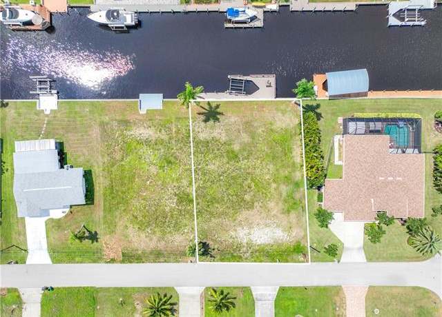Property at 1506 SE 20th Pl, Cape Coral, FL 33990