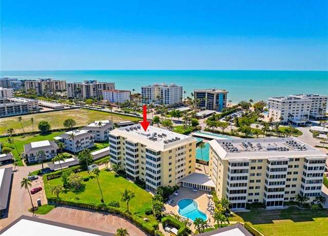 Property at 3410 Gulf Shore Blvd N #403, Naples, FL 34103, 3 beds, 2.5 baths