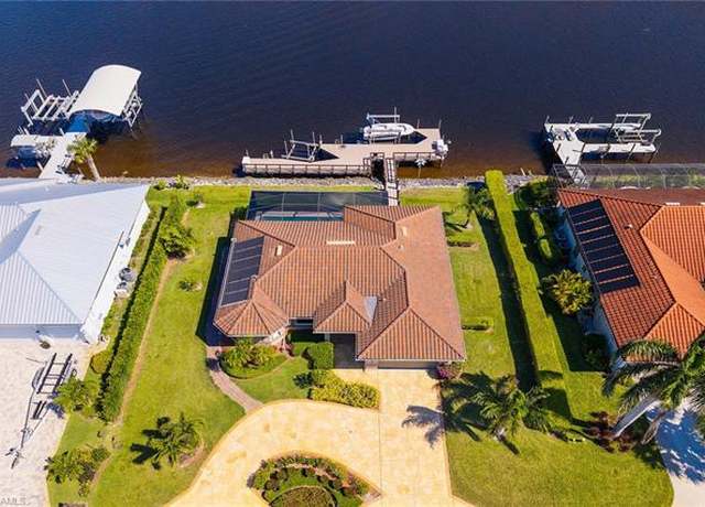 Property at 171 Sunset Cay, Naples, FL 34114, 3 beds, 2 baths