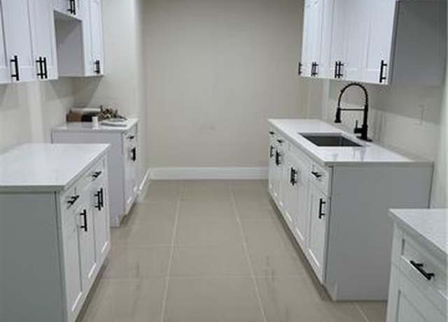 Property at 4533 Gulfstream Dr, Naples, FL 34112, 4 beds, 2 baths