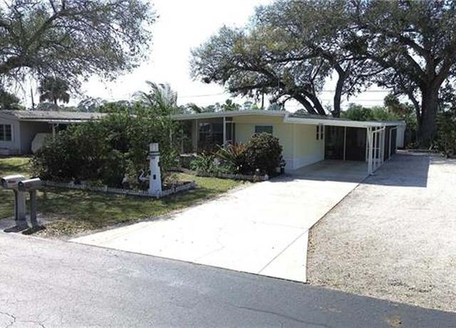 Property at 27366 Bourbonniere Dr, Bonita Springs, FL 34135, 2 beds, 2 baths