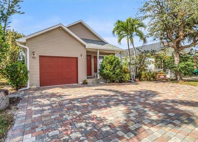 Property at 370 Leawood Cir, Naples, FL 34104, 2 beds, 2 baths