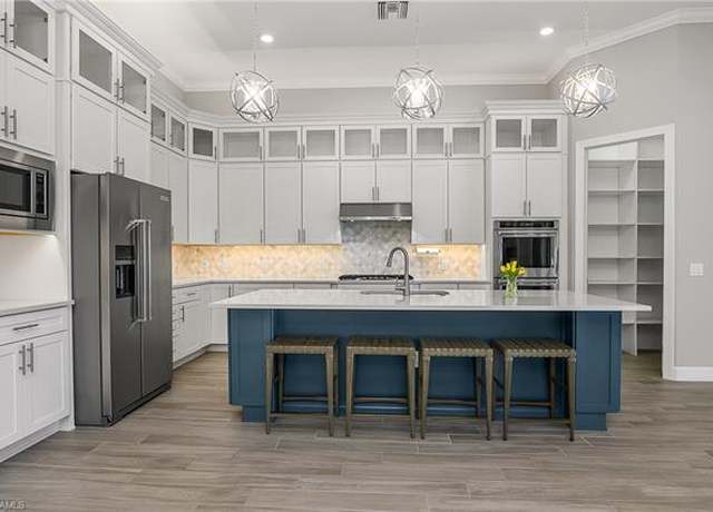 Property at 19617 Waterman Ct, Fort Myers, FL 33913, 5 beds, 4 baths
