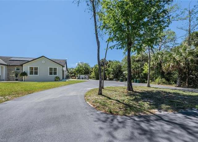 Property at 482 10th Ave NW, Naples, FL 34120, 3 beds, 2 baths