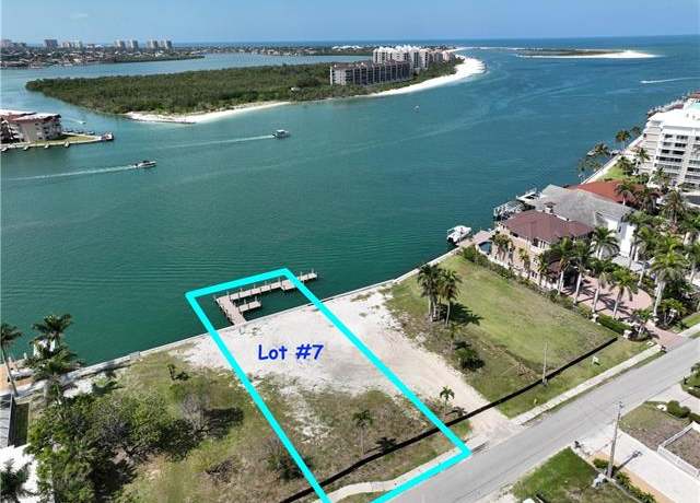 Property at 20 Pelican St W, Naples, FL 34113