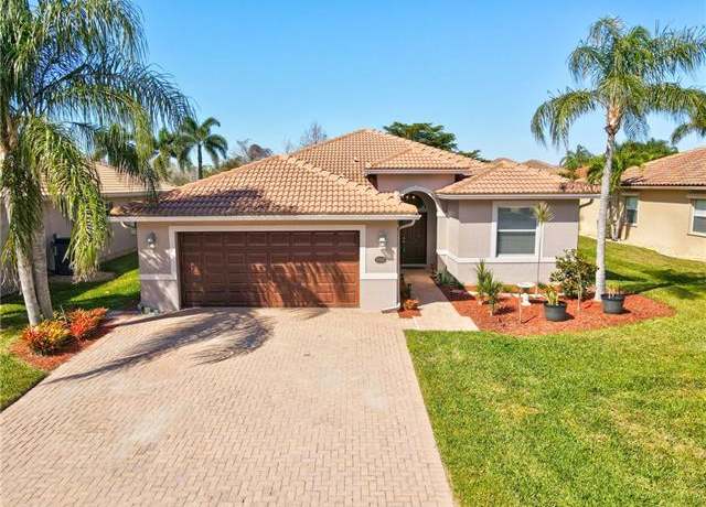 Property at 20428 Torre Del Lago St, Estero, FL 33928, 3 beds, 2 baths