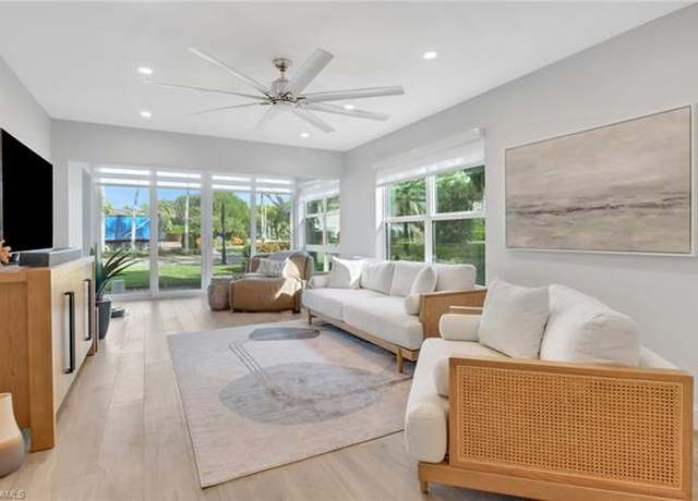 Property at 292 Banyan Blvd #292, Naples, FL 34102, 2 beds, 2 baths