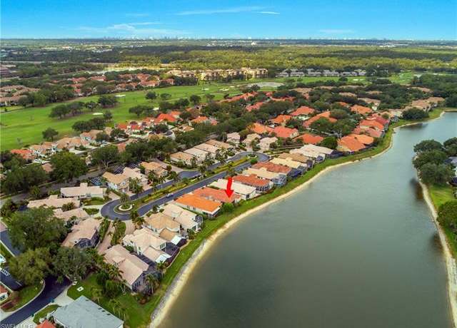 Property at 151 Vista Ln, Naples, FL 34119, 3 beds, 2.5 baths