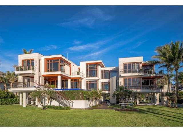 Property at 25 16th Ave S, Naples, FL 34102, 6 beds, 7 baths