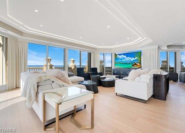 Property at 4021 Gulf Shore Blvd N #11, Naples, FL 34103, 5 beds, 5.5 baths