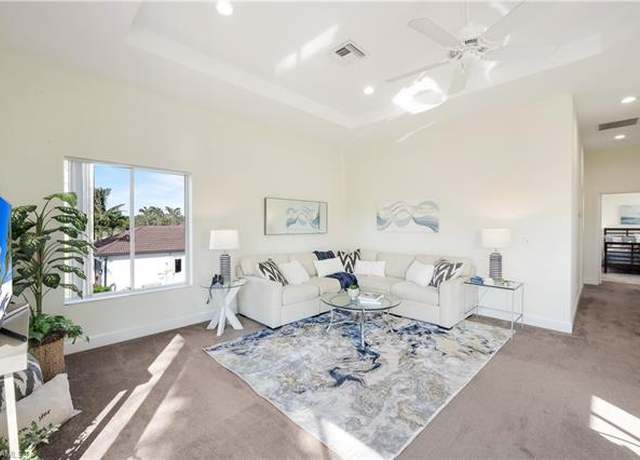 Property at 11020 Vanderbilt Dr, Naples, FL 34108, 4 beds, 4 baths