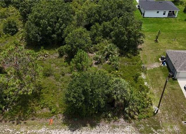 Property at 1118 Artic St E, Lehigh Acres, FL 33974