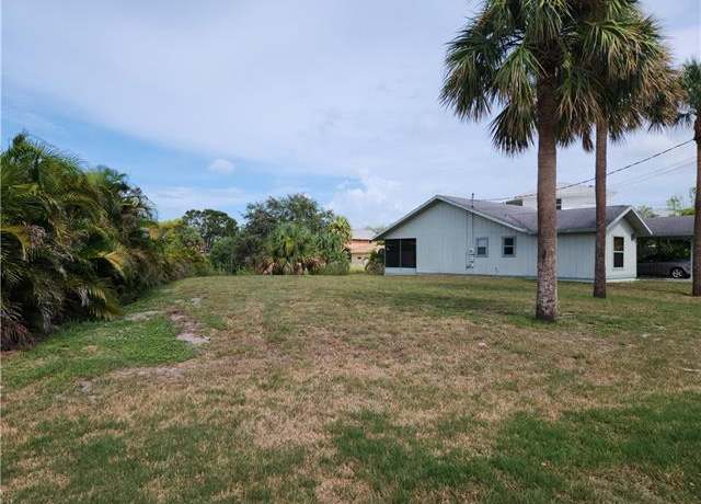Property at 873 8th Ct E, Naples, FL 34108
