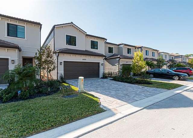 Property at 26205 Bonita Fairways Blvd, Bonita Springs, FL 34135, 3 beds, 2.5 baths