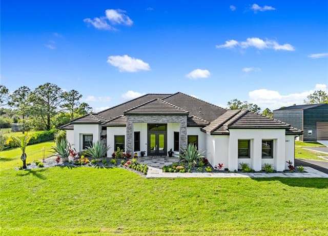Property at 2087 Desoto Blvd N, Naples, FL 34120, 6 beds, 4 baths