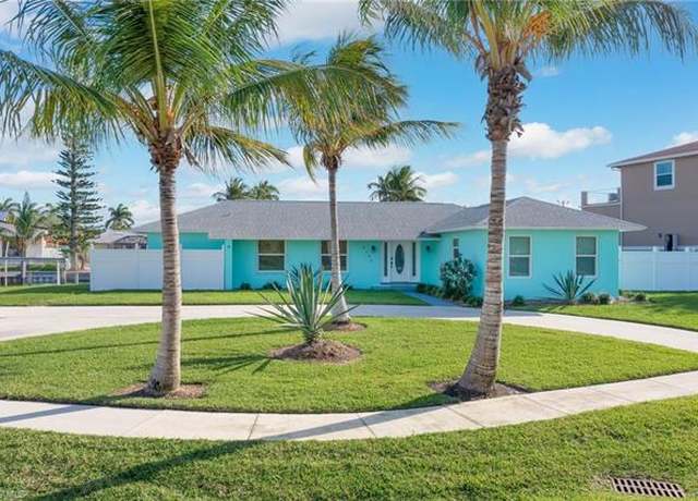 Property at 1131 Fern Ct, Marco Island, FL 34145, 3 beds, 2 baths