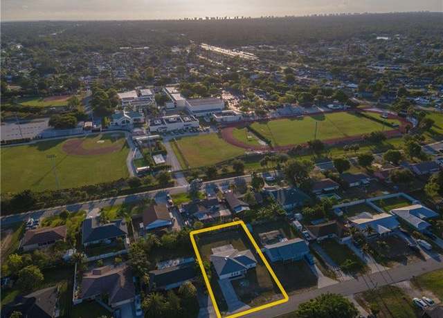 Property at 3091 52nd St SW, Naples, FL 34116, 3 beds, 2 baths
