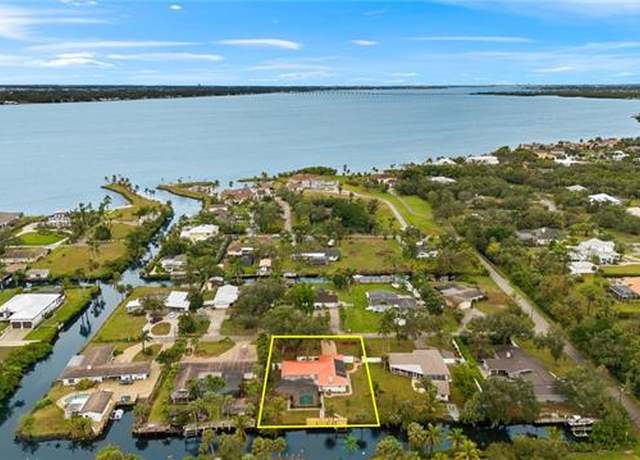 Property at 60 Lagoon Dr, North Fort Myers, FL 33903, 3 beds, 2 baths