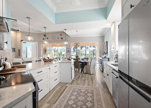 Property at 7654 Hernando Ct, Naples, FL 34114, 3 beds, 2.5 baths