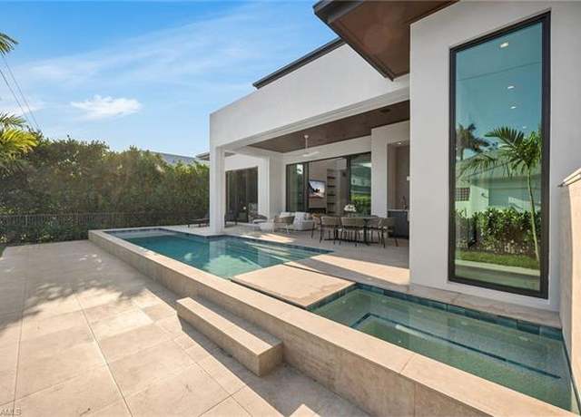 Property at 788 7th Ave N, Naples, FL 34102, 4 beds, 5.5 baths