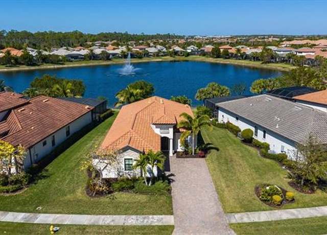 Property at 2014 Mustique St, Naples, FL 34120, 2 beds, 2.5 baths