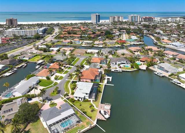 Property at 870 Robin Ct, Marco Island, FL 34145, 4 beds, 3 baths