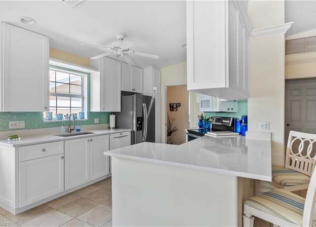 Property at 7804 Umberto Ct, Naples, FL 34114, 2 beds, 2 baths