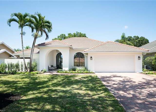 Property at 204 Monterey Dr, Naples, FL 34119, 3 beds, 2.5 baths