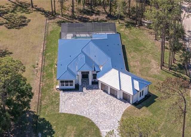Property at 757 29th St NW, Naples, FL 34120, 4 beds, 4 baths